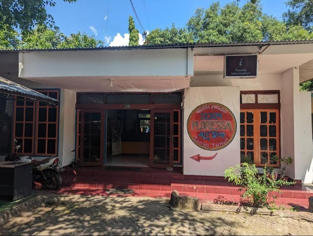 Guest House Dorm Floressa Maumere Exteriér fotografie