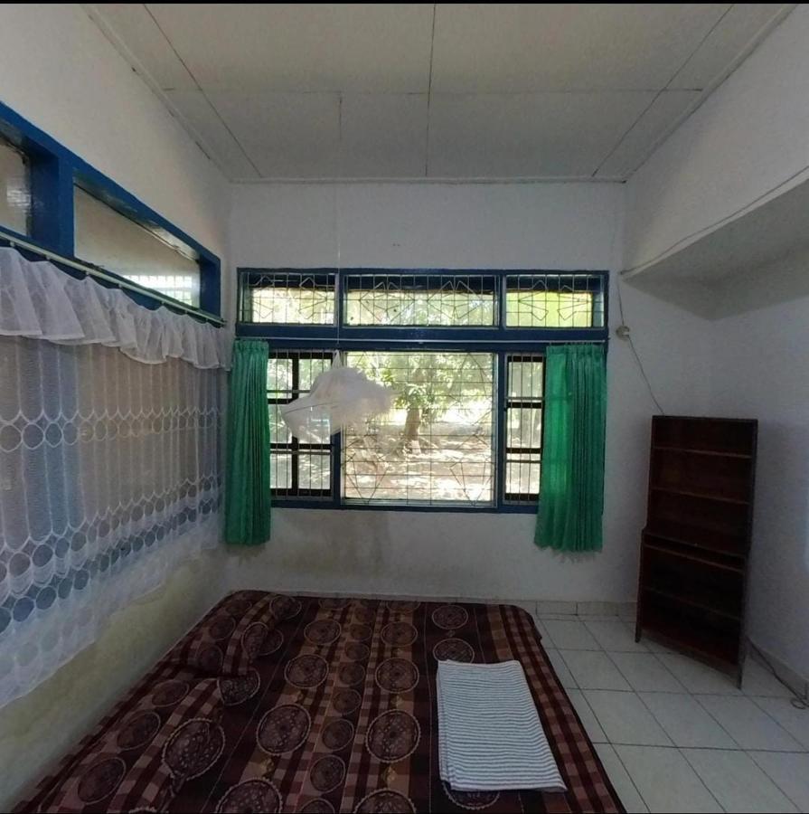 Guest House Dorm Floressa Maumere Exteriér fotografie